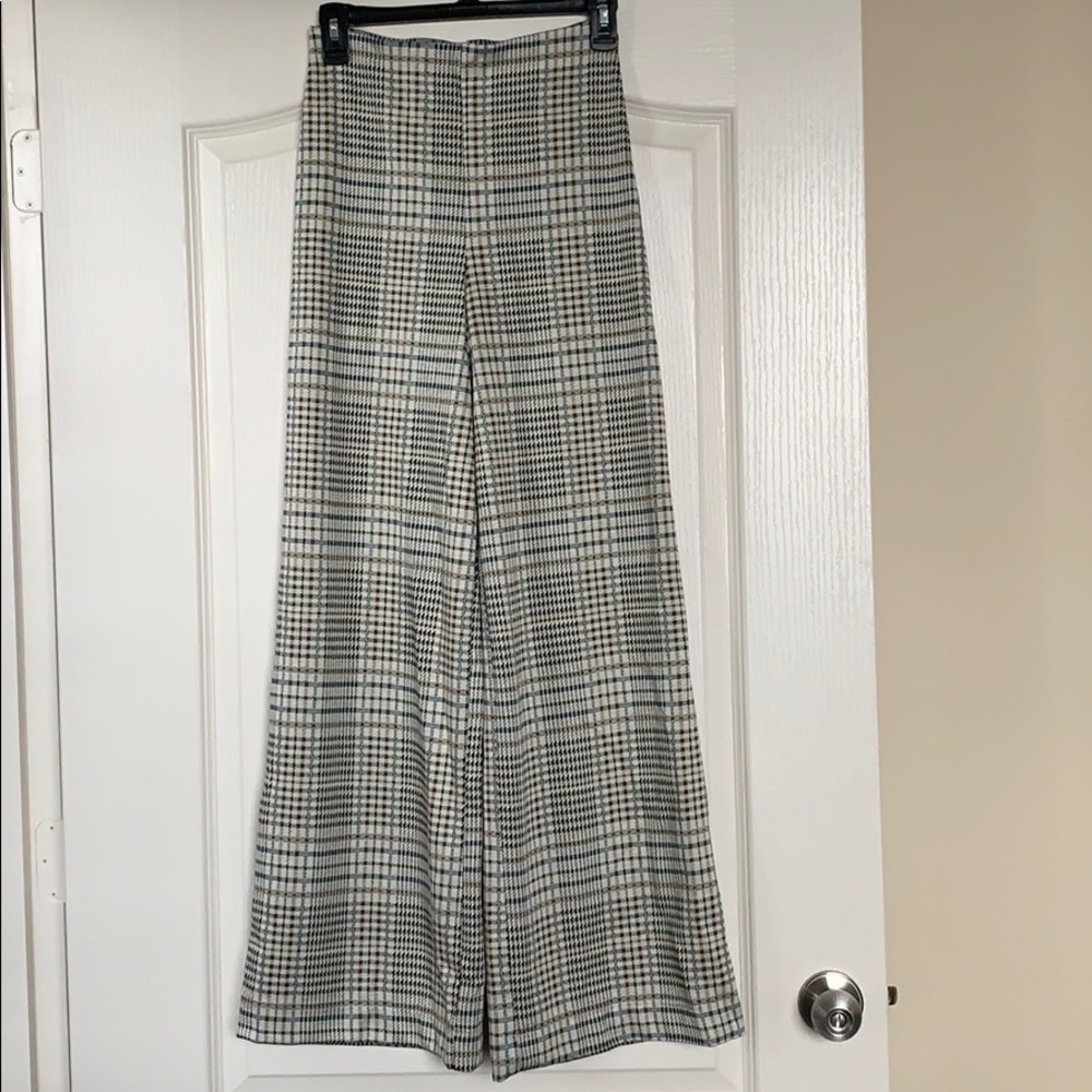 Wide leg pleated pants